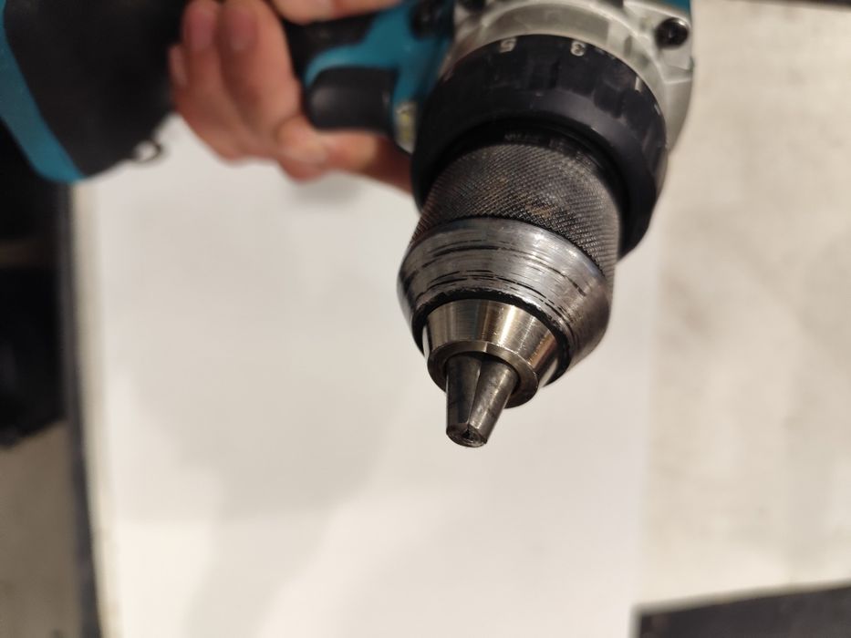 Топ модел безчетков акумулаторен удърен винтоверт Макита Makita DHP486