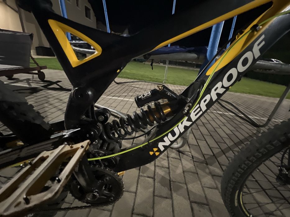 Nukeproof pulse downhill