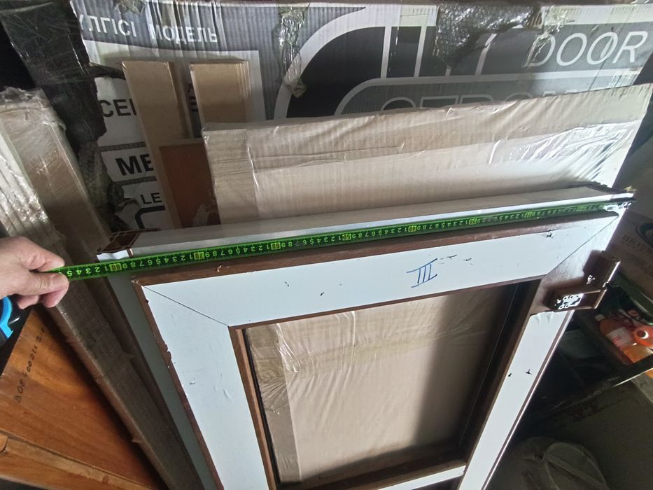 Дверь пластиковая новая