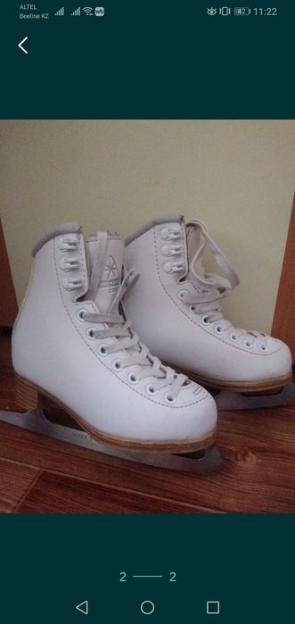 Коньки профессиональные