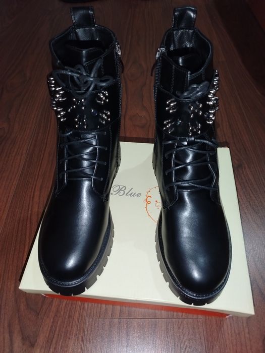 Ghete damă piele amblănite Nou cu etichetă