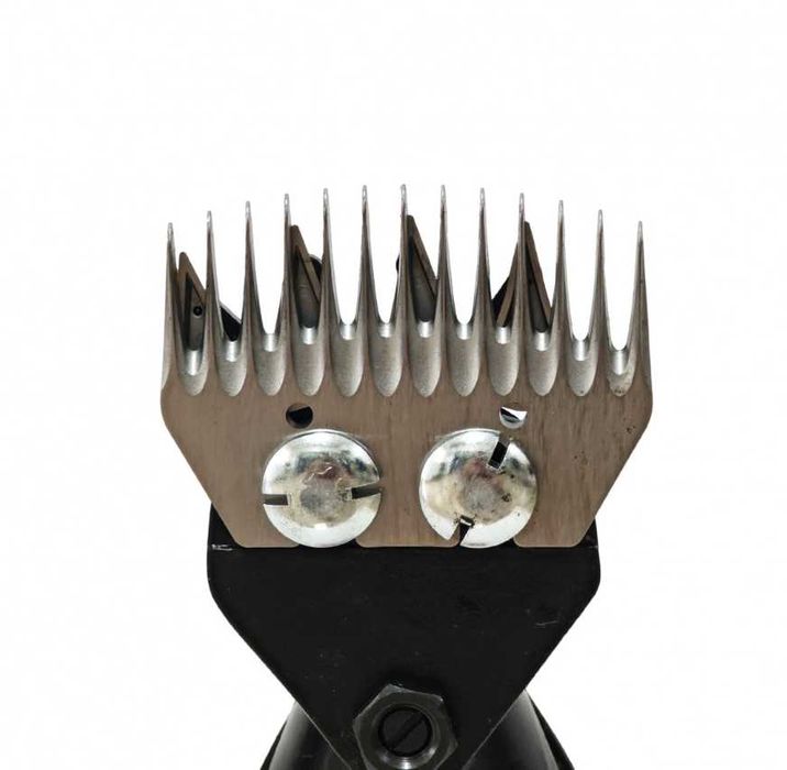 Masina Aparat Tuns Oi Capre Caini Trusa Electrica 2 X Acumulatori