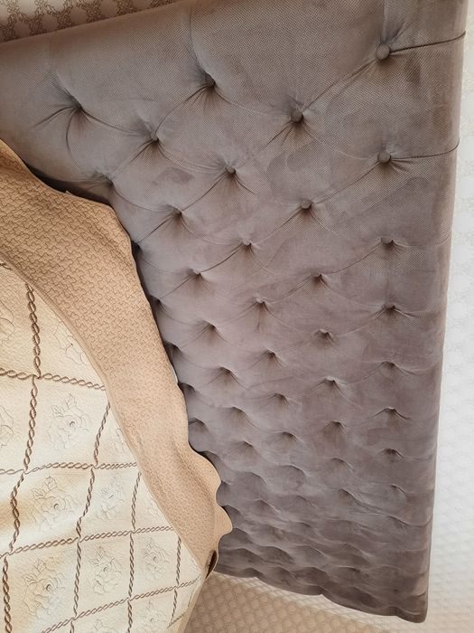 Кровать в спальню