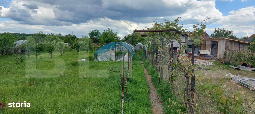 Casa de vanzare, la 11 km de Targu Jiu