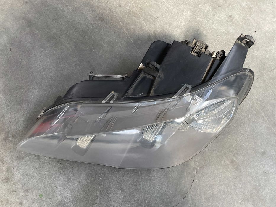 Far stanga bixenon adaptiv Bmw X5 E70 LCI cod 7240791