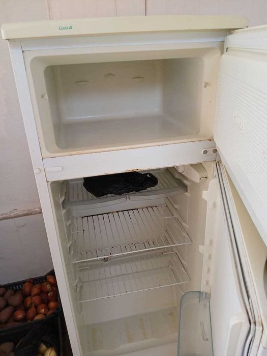 Продам рабочие холодильники