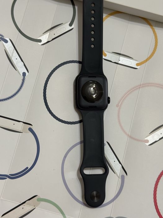 Продам часы Apple Watch 2