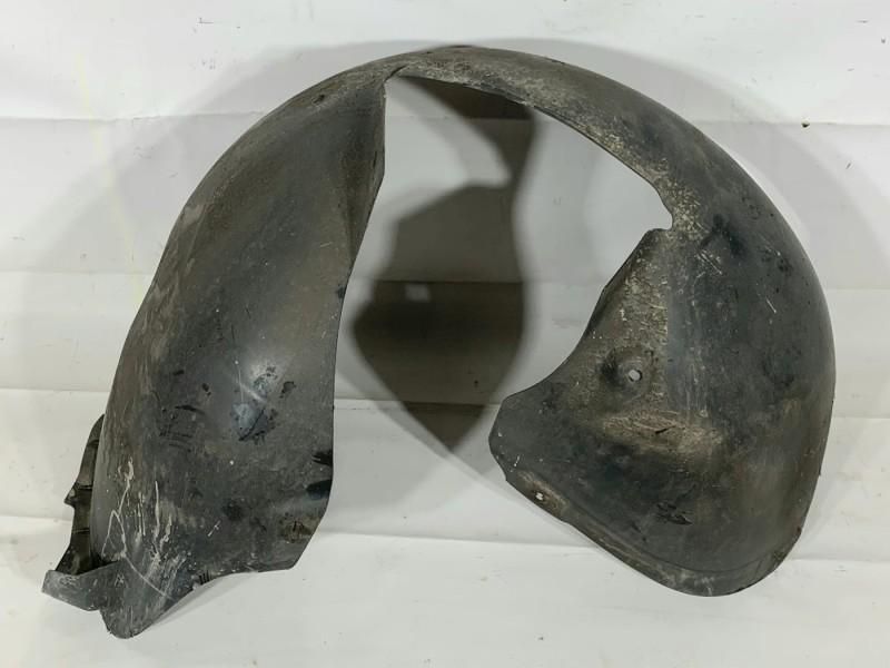 Carenaj roata stanga fata Volkswagen Passat B7 Break