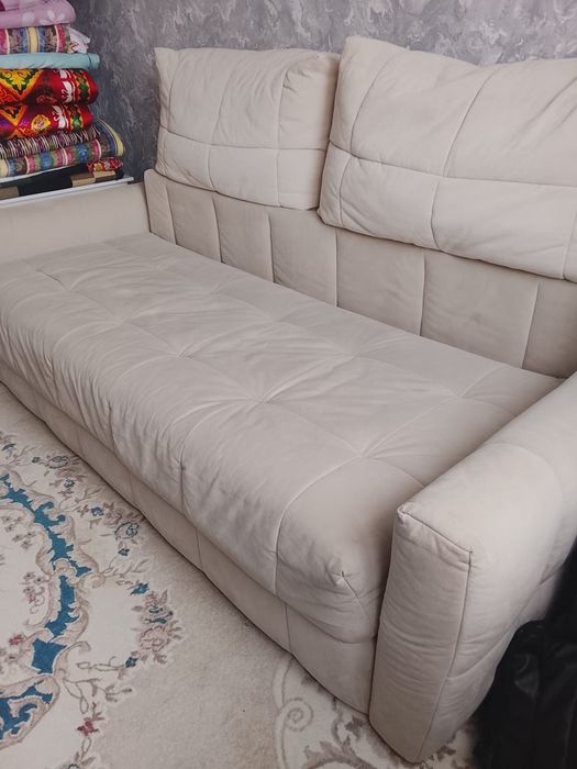 Продается диван 2,2 и 1.9 метра