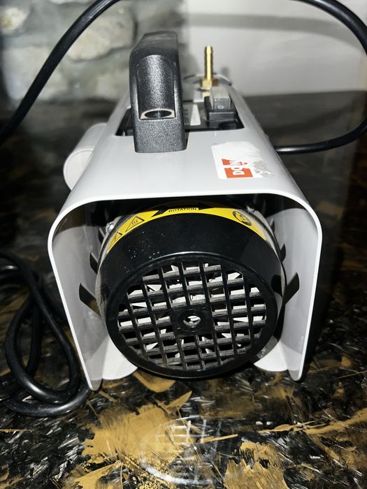 Pompa vacuum EC 4 Compact