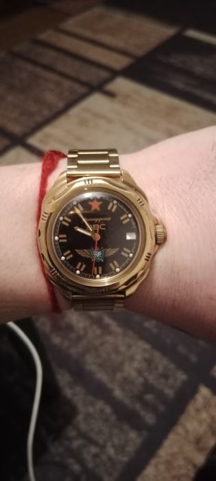 Продам командирские наручные часы.