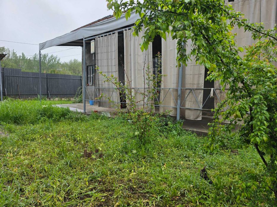 Сдаётся своя дача , звоните.