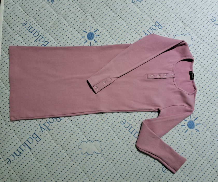 Нова дамска рокля, р - р "S", цвят пепел от рози..