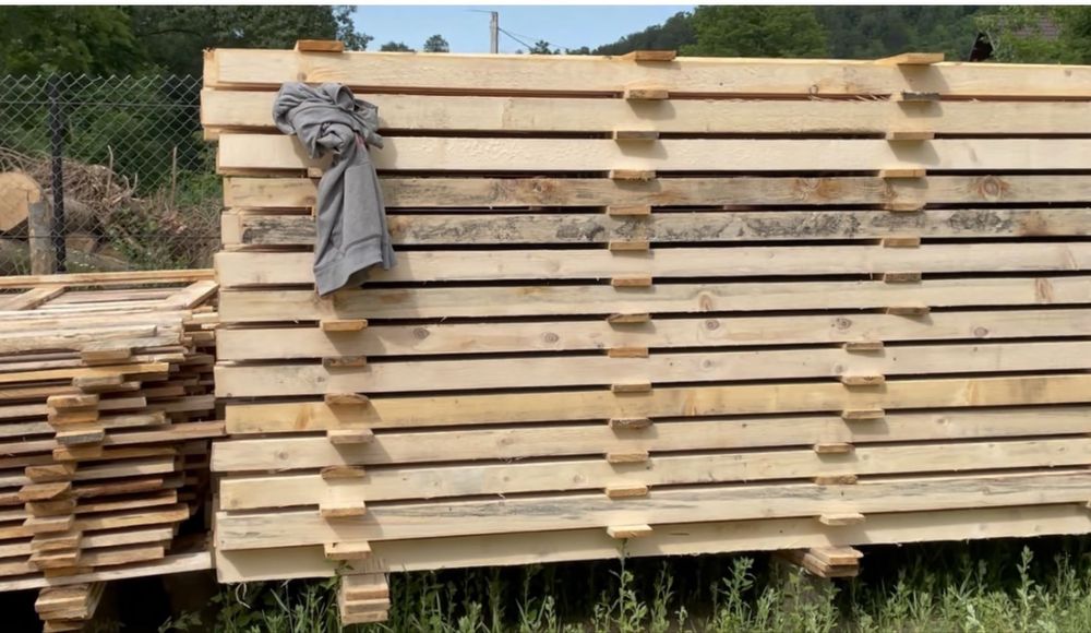 Cherestea si capriori uscati 16 mc