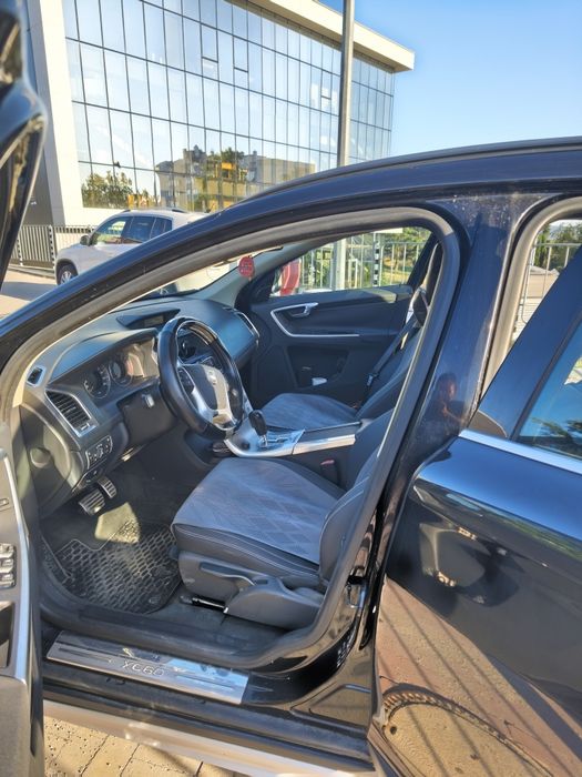 Volvo xc60 D5 пет цилиндров дизел на Волво