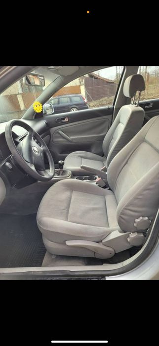 Vând pasat 2001 1.6 benzină 102 cp manual   Mai multe detali in privat
