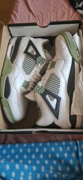Jordan 4 Seafoam  folosiți ceva ceva fără defecte