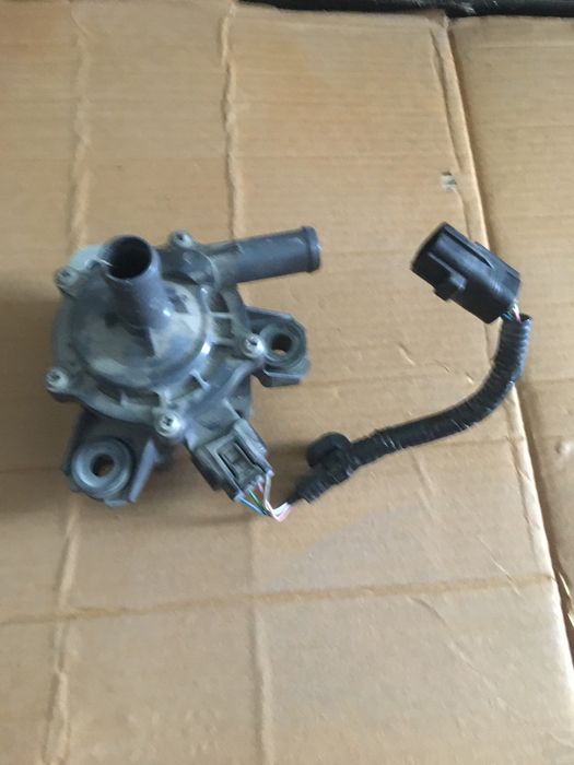 Pompa Apa Suplimentara Toyota Prius 3. 2009-2014