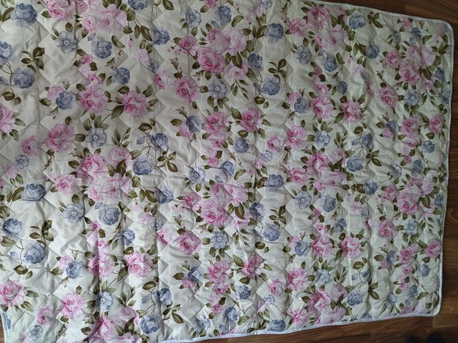 Продам одеяло легкое