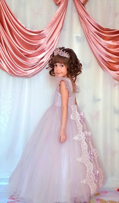 Шикарное новое платье на 6-13 лет