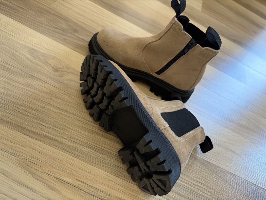 Детски боти Reserved