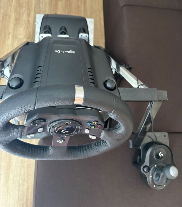 Volan Logitech G920, pedale, schimbator + stand pentru volan