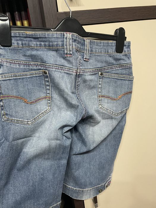 Blugi scurti marimea XS