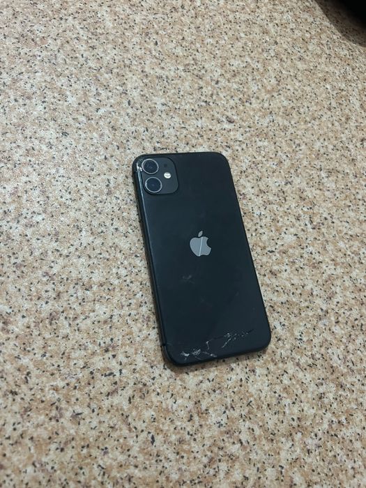 iPhone 11 (black)