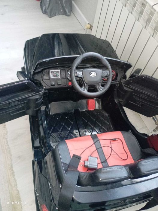 Машина детская электромобиль