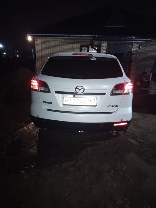 Мазда  С Х 9 белая