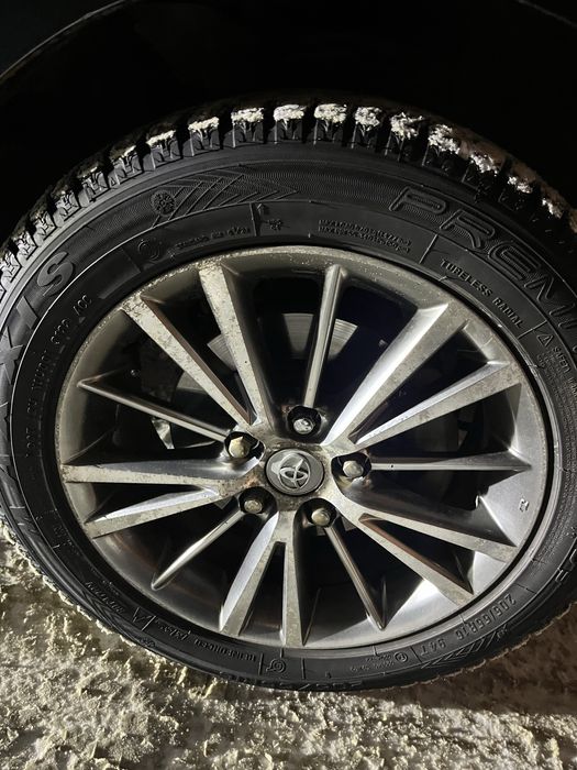 Продам диски с резниной тайота