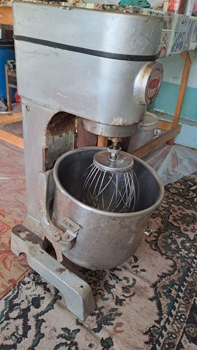 Кондитерский печь и мешалка