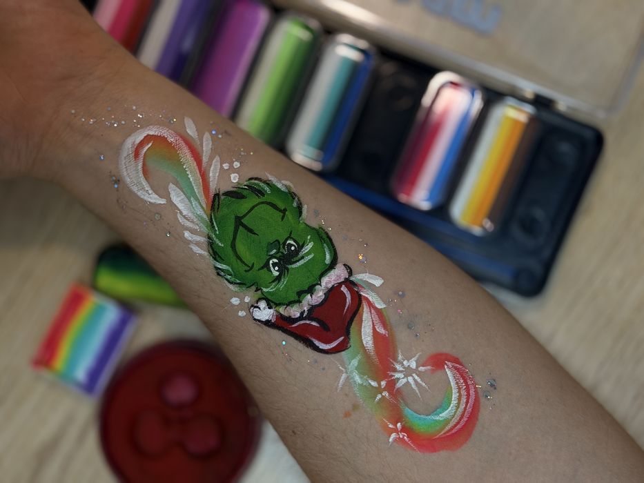 Аквагрим на детских и взрослых лицах