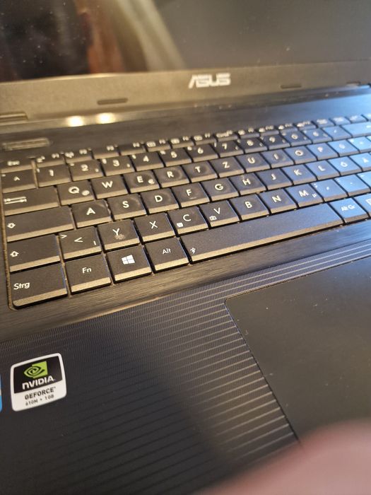 Laptop  Asus   Hp