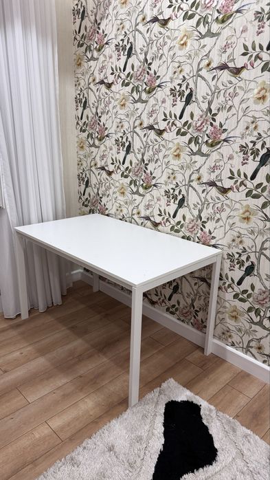 Стол и стулья Икеа