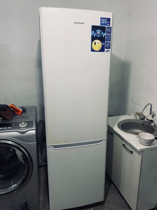 Продам холодильник