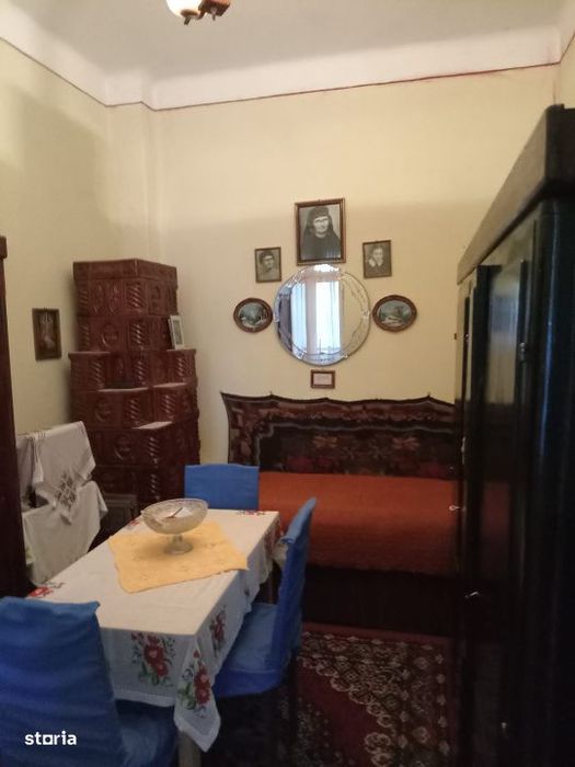 Casa de vanzare, 178 mp, teren 406, zona Bals