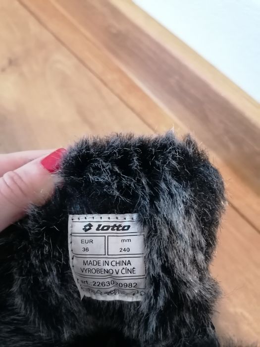 Ghete impermeabile pentru femei