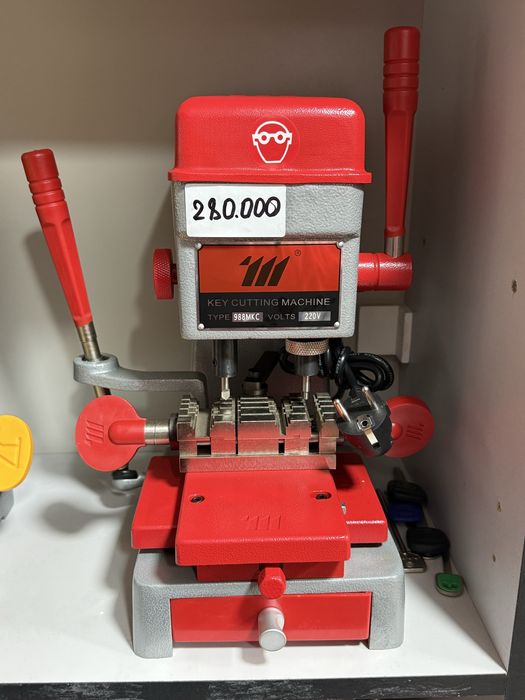 Станок для изготовления ключей новый
