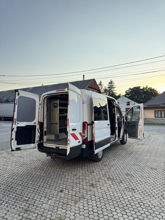 Ford Transit 2.2 TDCI autoutilitară amenajată pentru service mobil