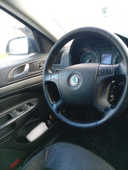 Vând Skoda Octavia 2