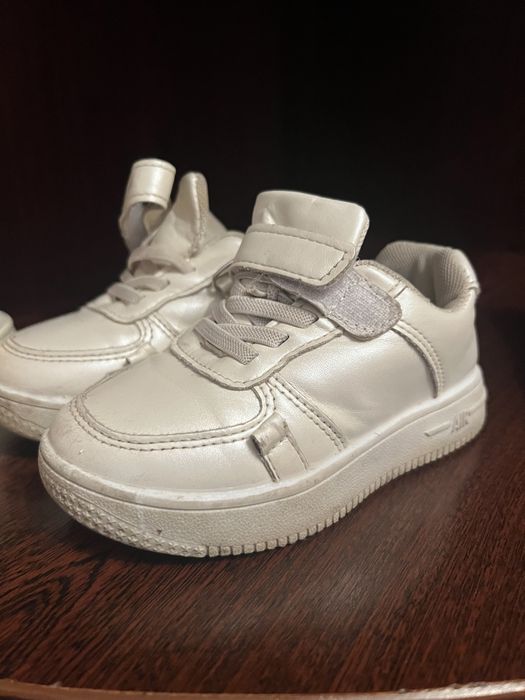 Обувь для девочек 2-3 года 2000тг