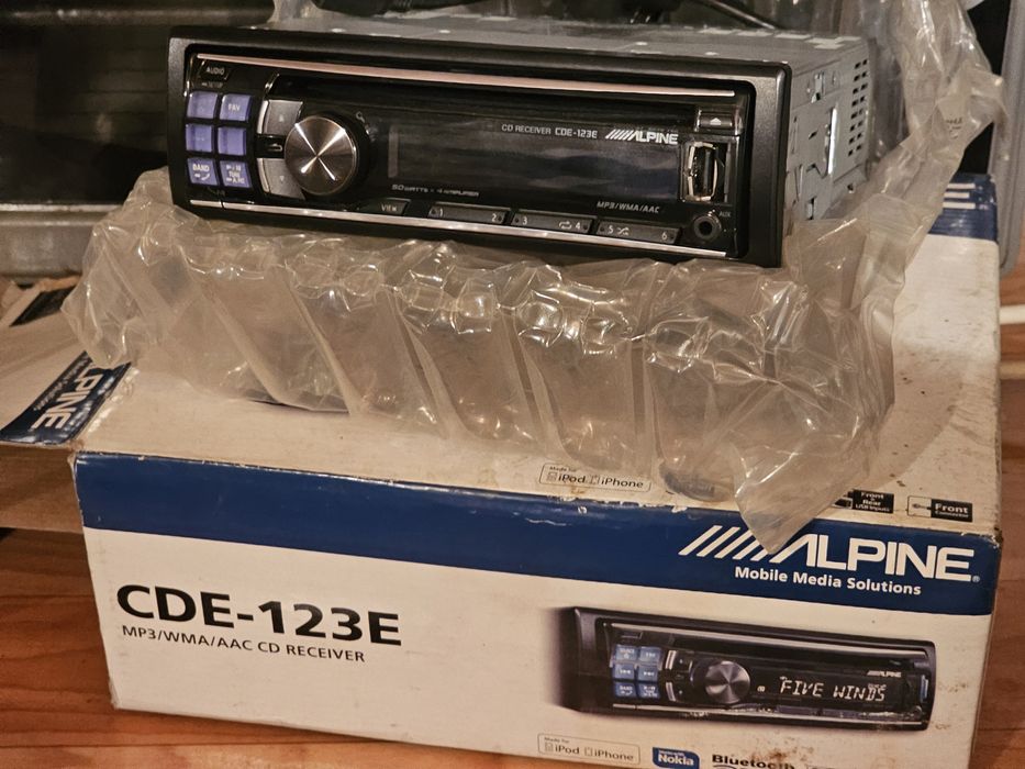 Магнитола  альпаин