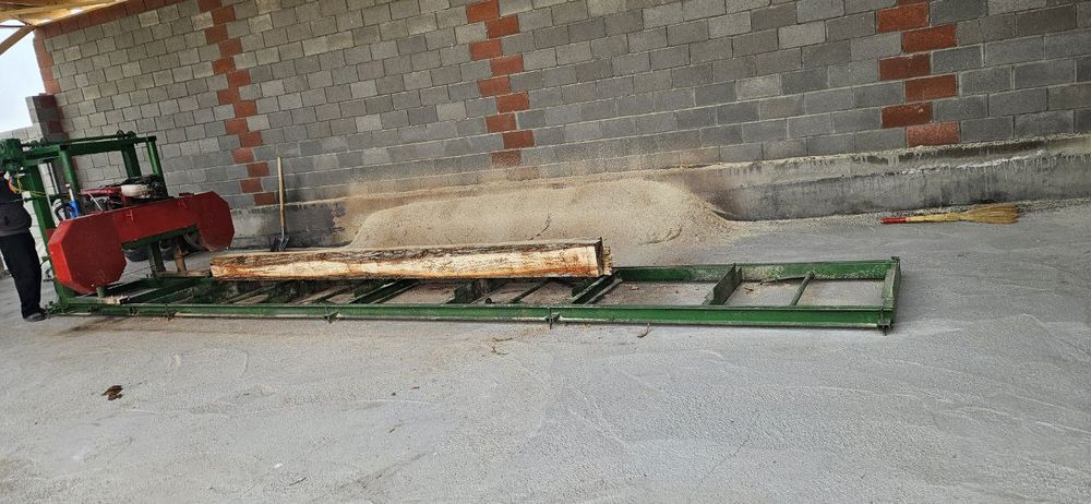 Pilorama binzinlik yangidek uch turt oy ishlagan elektrligi eskiroq