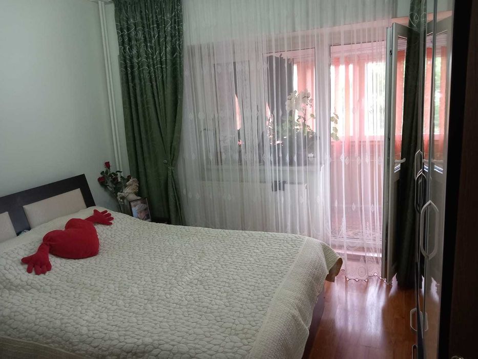 Apartament trei camere Otopeni