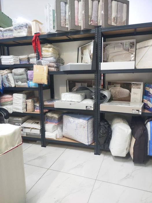 Стеллаж,  шкаф, верстак.