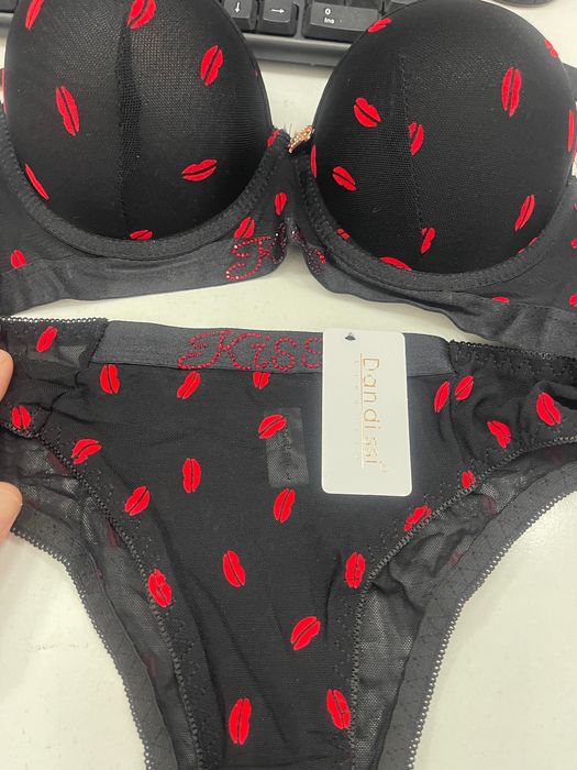 Нежные белые остатки