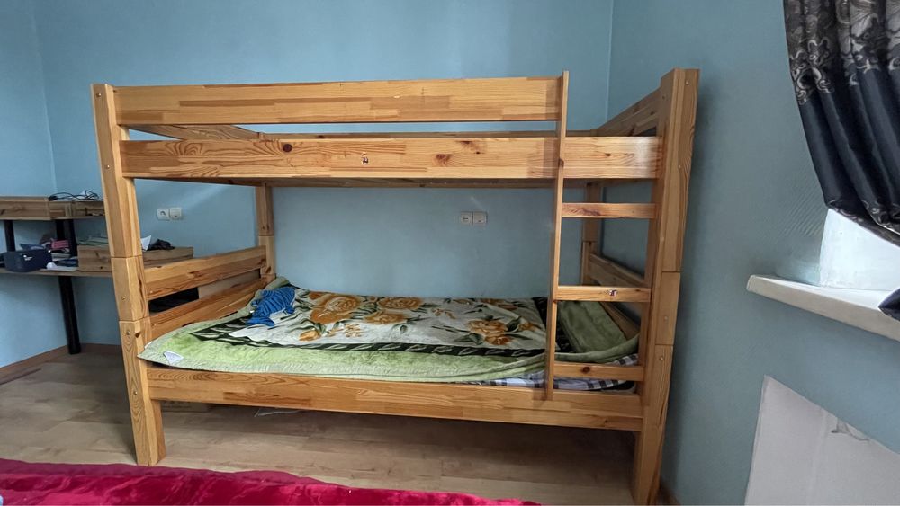 Двух ярусный кровать для детей.