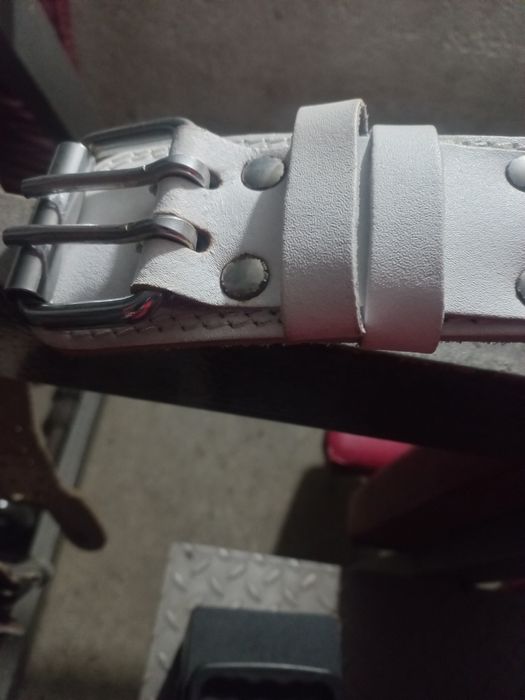 Колан за вдигане на тежести