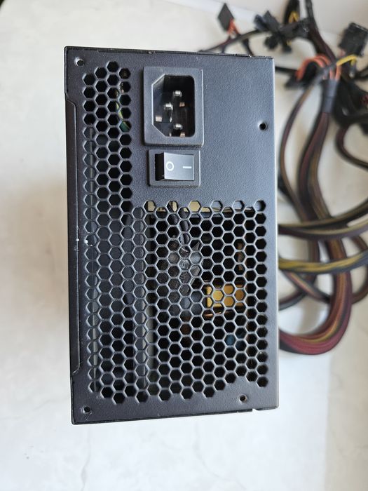 Блок питания Cougar 650w